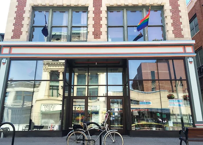 Pet friendly Hostel Buffalo - Niagara
