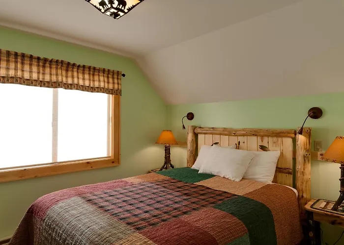 Resorts près de Centre de saut à ski MacKenzie Intervale