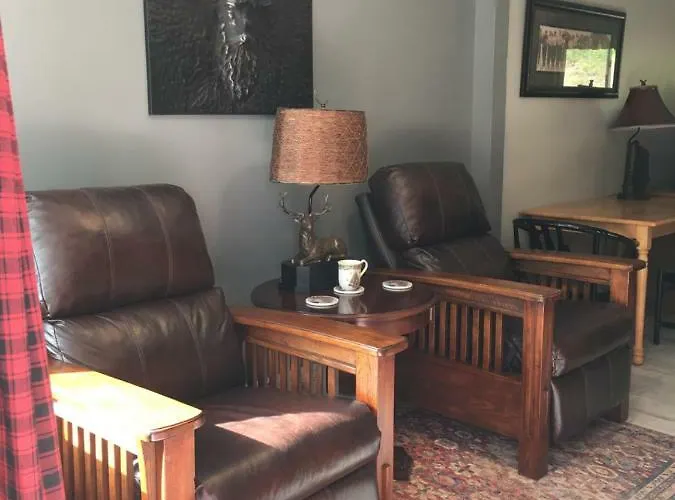 Warrensburg Inn & Suites - 6 Mi To Lake George